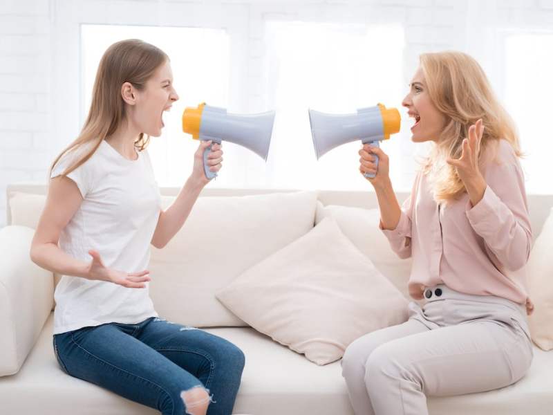 The 7 Deadly Types of Poor Listening and How to Improve Your Active Listening&nbsp;Skills